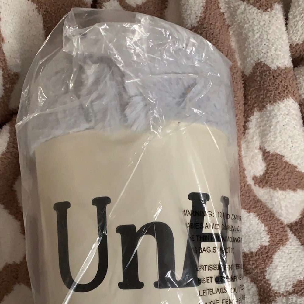 UnHide Blanket
